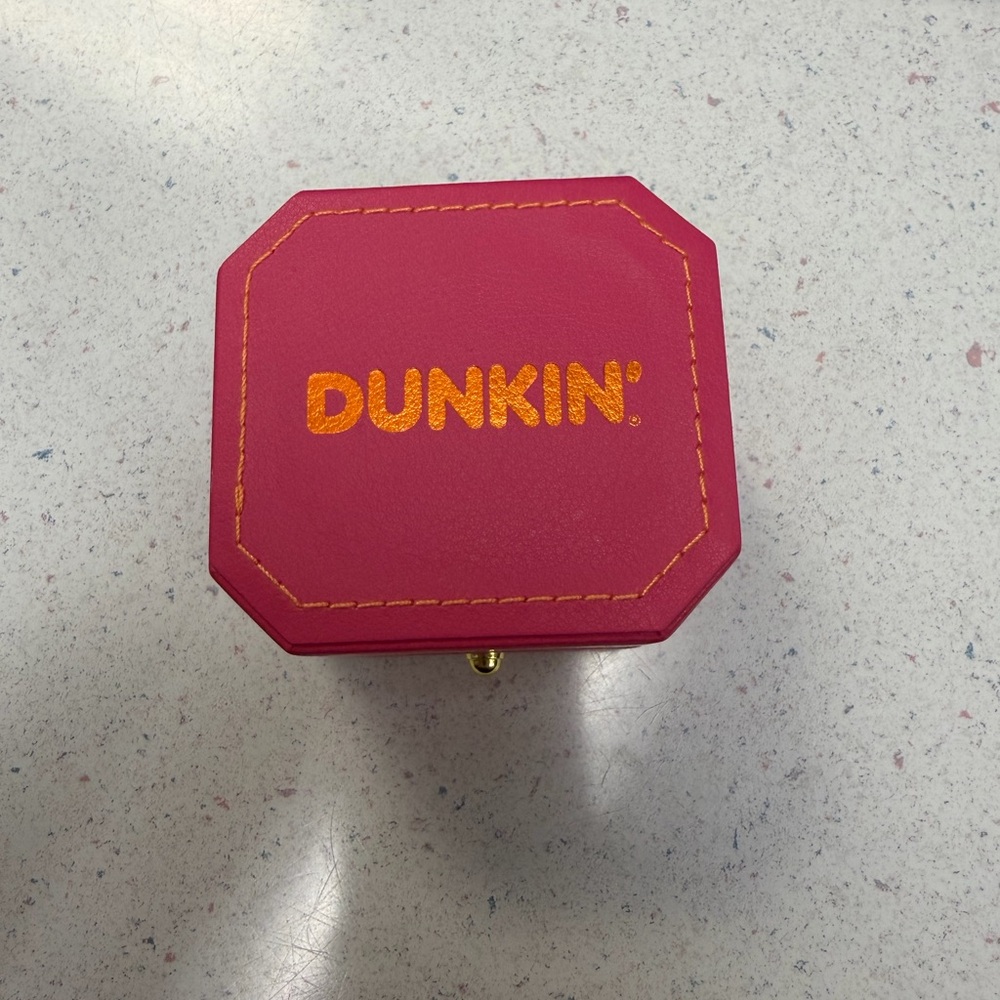 Dunkin' “I dough ring box”